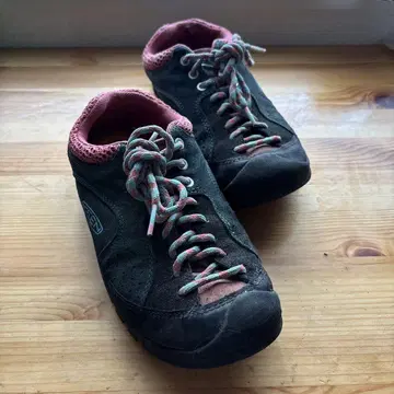 KEEN 등산화 트레킹 슈즈 24-24.5cm