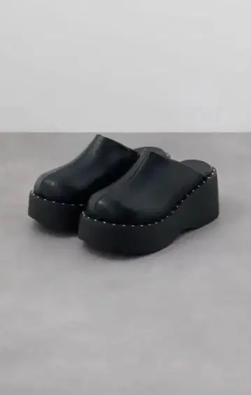 AZUL by moussy 스터드 디자인 사보 샌들