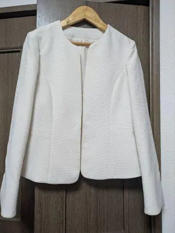 노카라 자켓 화이트 텍스처 마감