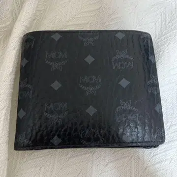 MCM 블랙 가죽 접이식 지갑