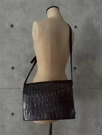 장 폴 고티에 크록 엠보싱 새첼