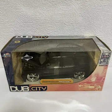 Jada TOYS 2002 CADILLAC ESCALADE