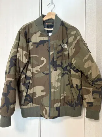 THE NORTH FACE 카모플라쥬 봄버 자켓