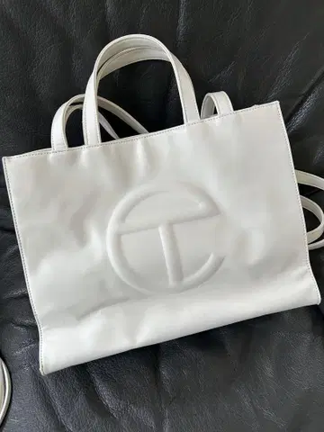 텔파 Telfar 화이트 숄더백 M 사이즈