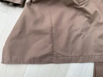 브라운 더블 브레스트 트렌치코트