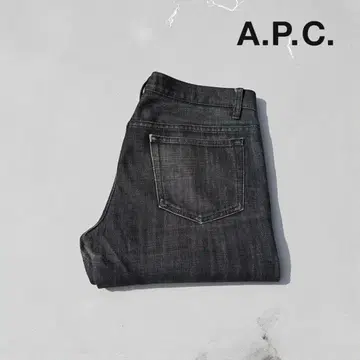 새상품급 A.P.C. 프티 스탠다드 블랙 데님 30