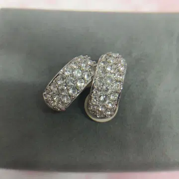 스와로브스키 귀찌 SWAROVSKI 큐빅 크리스탈