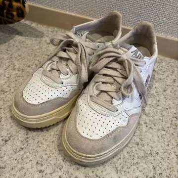 AUTRY 스니커즈 화이트/핑크 36