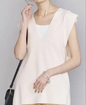 [ BEAUTY&YOUTH ] UNITED ARROWS 니들 V넥 베스트