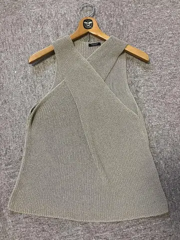 Massimo Dutti 베이지 슬리브리스 니트