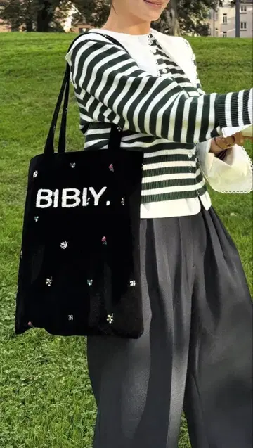bibiy B. STARRY TOTE BAG