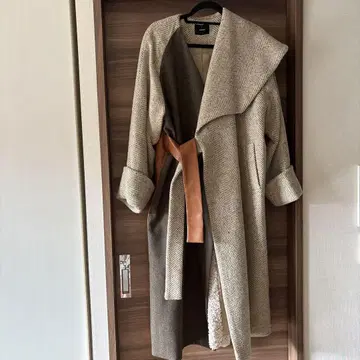 MURUA 헤링본 무늬 울 혼방 롱 코트