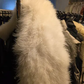 화이트 퍼 숄