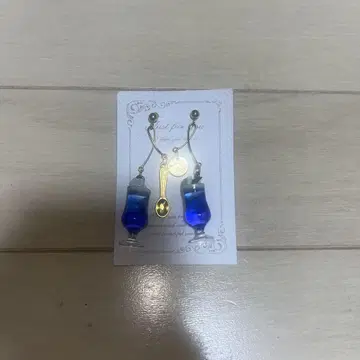 귀걸이 소다 모티브