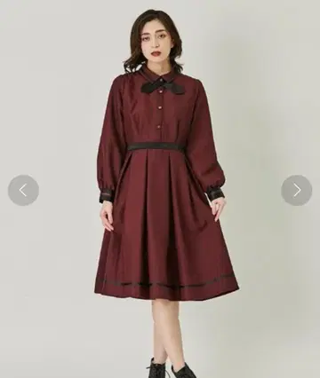 axes femme 타이 포함 원피스