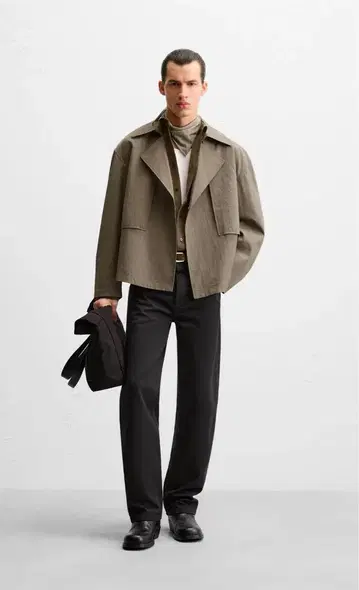 ZARA 테크니컬 숏 트렌치코트