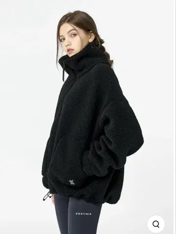 젝시믹스 블랙 보아 플리스 숏 자켓