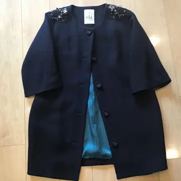 겨울 코트 어깨 비즈 자수