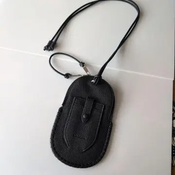 ADD CULUMN 애드컬럼 블랙 가죽 타원형 숄더백