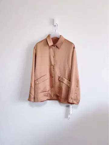 택 포함 새상품 이번 시즌 2025SS LOUNIE 새틴 셔츠 블루종