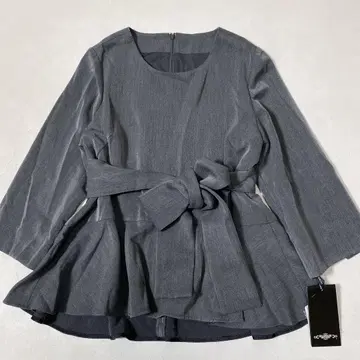 미사용 RUIRUE BOUTIQUE 플레어 페플럼 상의 벨트 3L