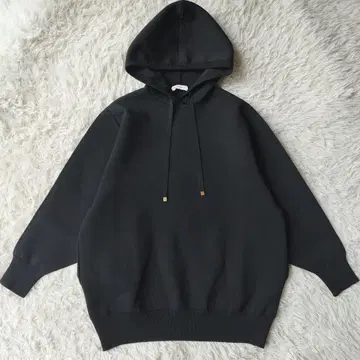 컨디션 최상 매디슨 블루 BIG KNIT HOODIE 블랙 00/XS