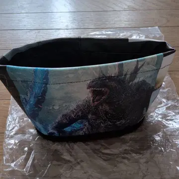 고질라-1.0 멀티 박스 약 15cm x 30cm