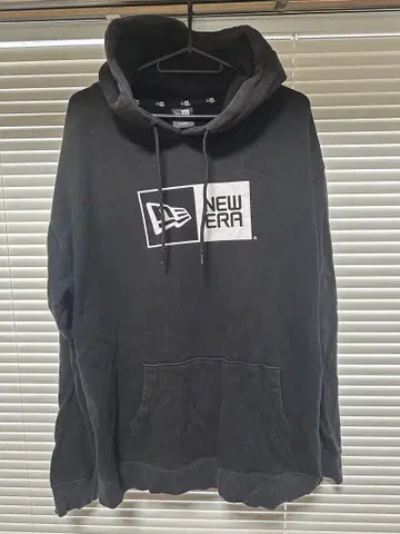 NEW ERA 블랙 후드티