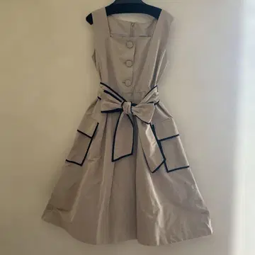 Grace Class 베이지 원피스