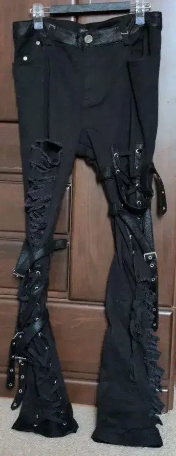 블랙 데님 팬츠 가죽 포함