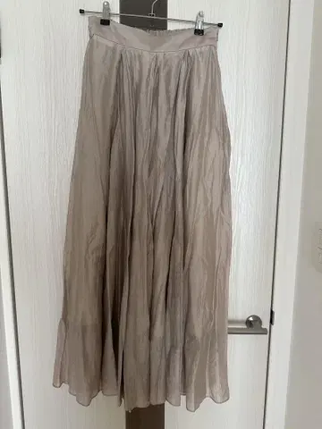 베이지 플레어 쉬폰 스커트
