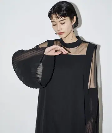 AIC. 시어 절개 플리츠 슬리브 원피스 / 포멀 대응