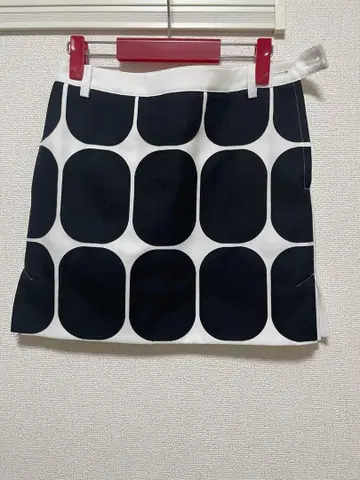 기하학 패턴 미니 스커트