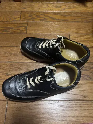 REGAL 블랙 가죽 스니커즈 25cm