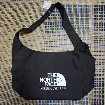 THE NORTH FACE 블랙 숄더백