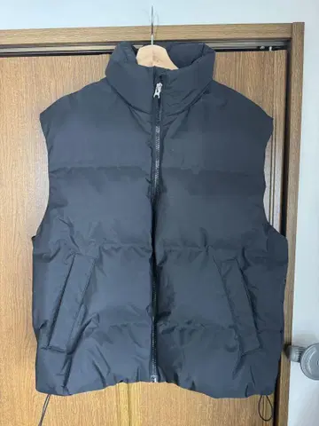 H&M 블랙 다운 베스트 M
