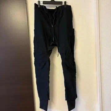 립 반 윙클 블랙 팬츠