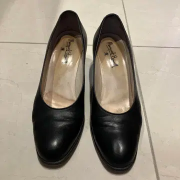 마가렛호웰 펌프스