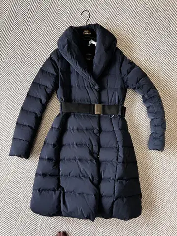 TATRAS 네이비 다운 코트