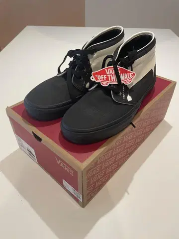 VANS 새상품 처카 부츠 28cm 블랙/화이트 반스