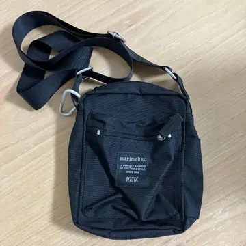 marimekko Roadie 블랙 사코슈