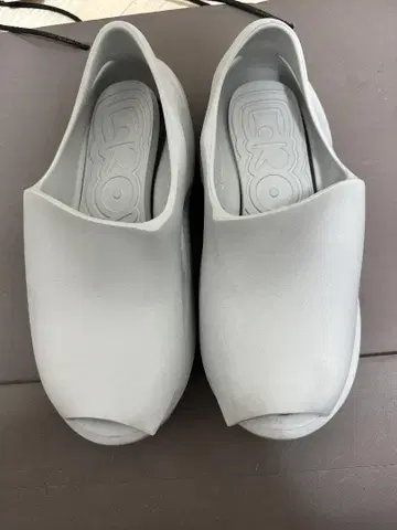 그라운즈 클레이 그레이 샌들 L 사이즈 26.5cm