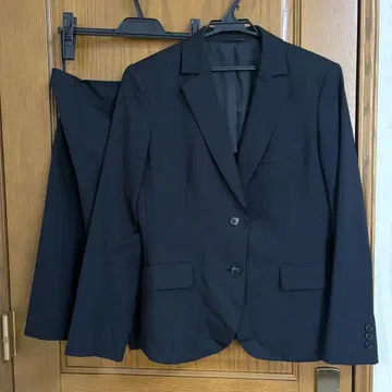 블랙 취업 정장 자켓과 스커트 세트