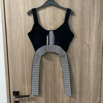 un3d 니트 뷔스티에