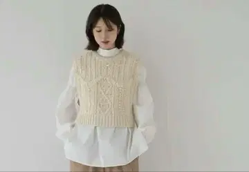 Eaphi MIX PATTERN KNIT VEST