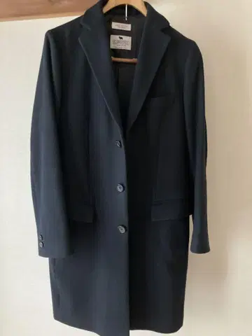 GARDENA 네이비 체스터 코트