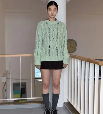 SINOON 디스트레스드 케이블 니트웨어