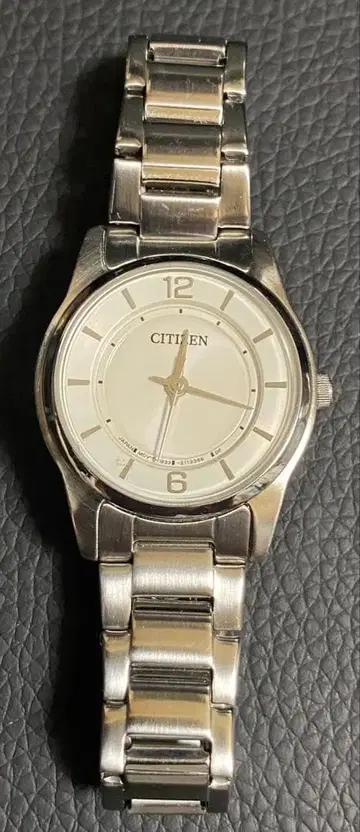 CITIZEN 실버 아날로그 손목시계 배터리 교체 완료 즉시 사용 가능.
