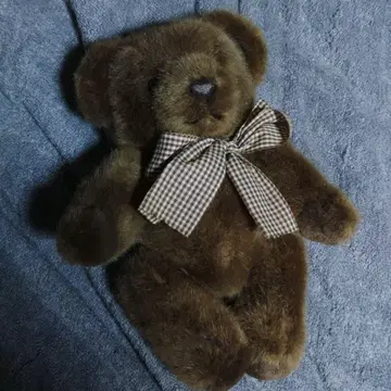 브라운 체크 무늬 리본 포함 곰 봉제 인형