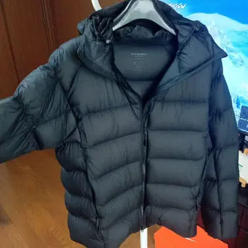 마무트 다운 자켓
